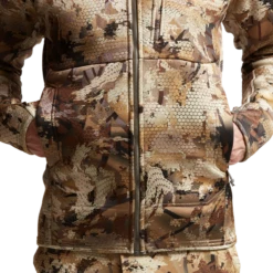 'Sitka' Men's Traverse Hoody - Optifade Waterfowl : Marsh 15 'Sitka' Men's Traverse Hoody - Optifade Waterfowl : Marsh -Carhartt Store IMG SITKA WL 2022 600026 WL Traverse Hoody Optifade Waterfowl 592p Studio 02273 1024x1024@2x