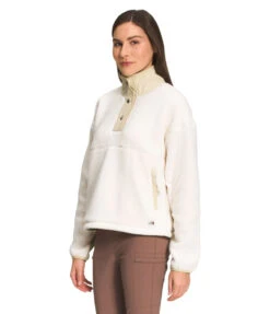 'The North Face' Women's Cragmont 1/4 Snap Fleece - Gardenia White -Carhartt Store NF0A5J1R 4U0 model34 1024x1024@2x